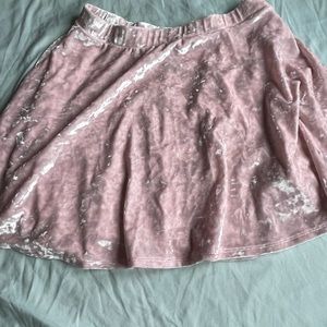Forever 21 crushed velvet skirt size large